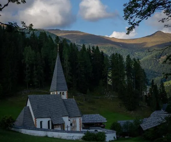 Apartment Sunshine @ Rosie Design *